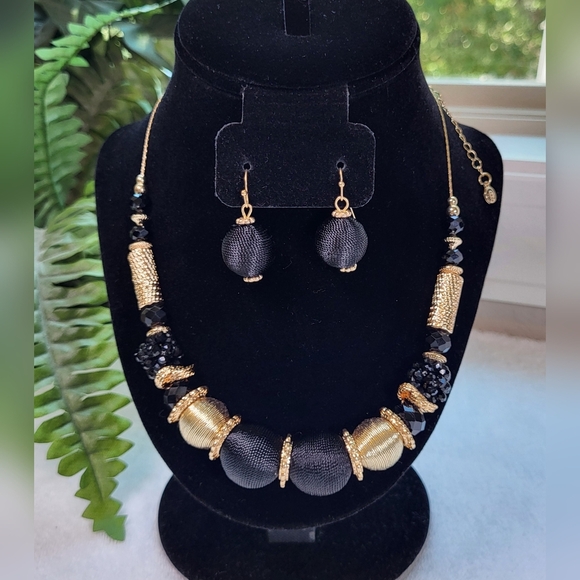 CATO Black and Gold Necklace and Drop Earrings Set / Pierced - Picture 1 of 7